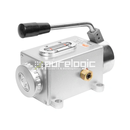 Насос масляный ручной Y-6 7 127 Насос масляный ручной Y-6 фото